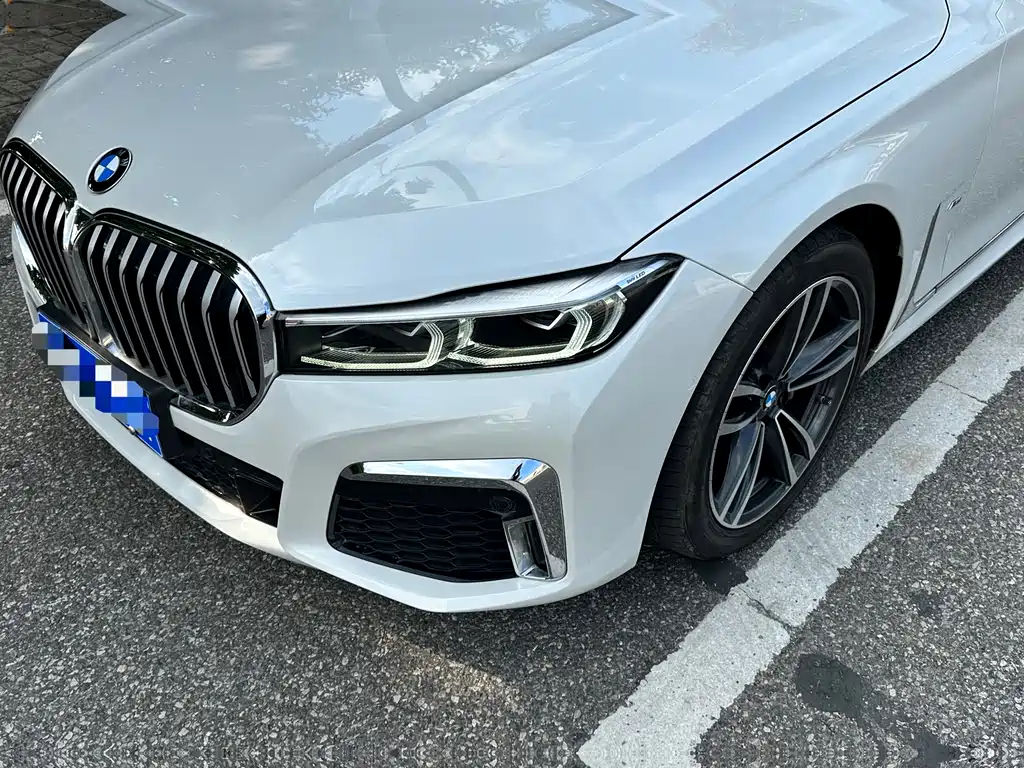 BMW 7 Series — миниатюра 3