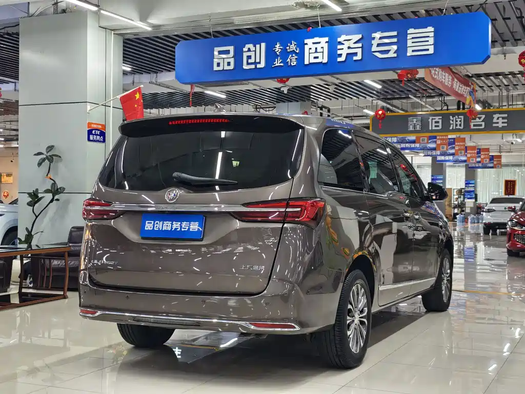 Buick GL8 — миниатюра 7