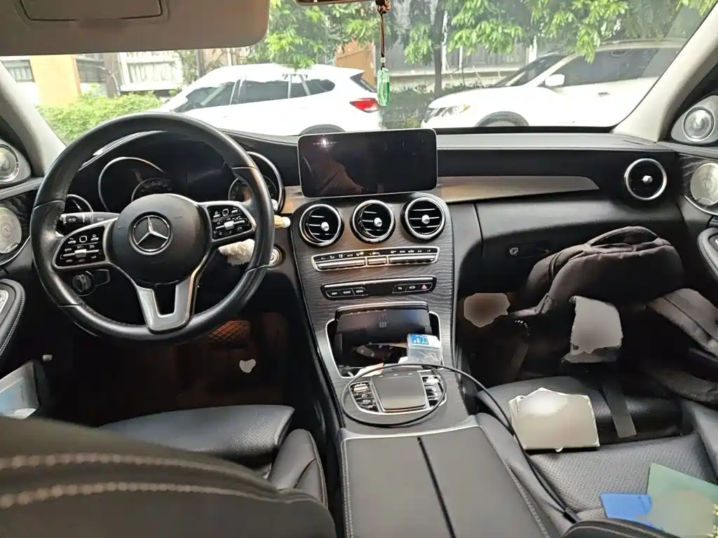 Mercedes-Benz C-Class — миниатюра 13