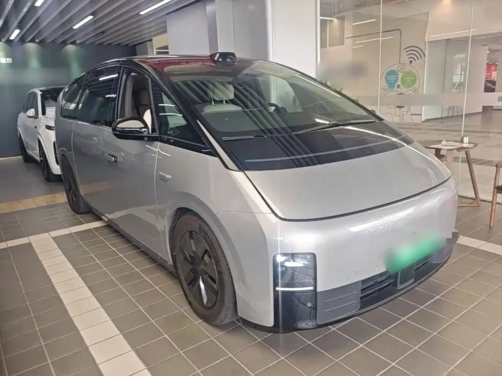 Li Auto Li MEGA — миниатюра 4