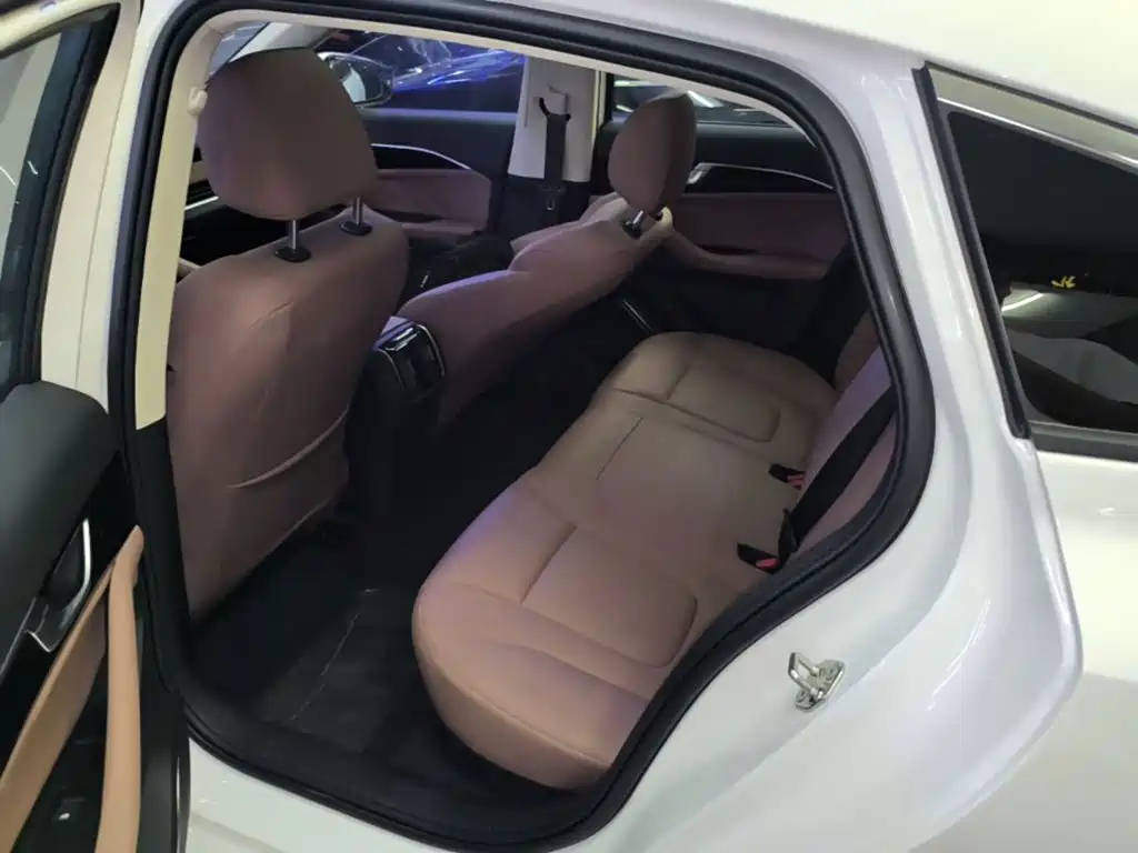 Bestune B70 — миниатюра 17