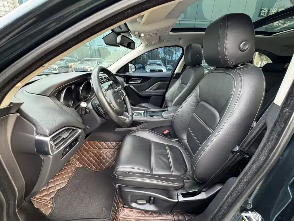 Jaguar F-PACE — миниатюра 4