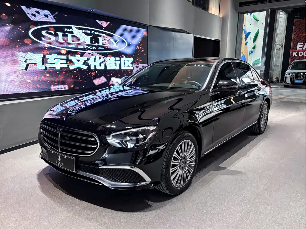 Mercedes-Benz E-Class 2022