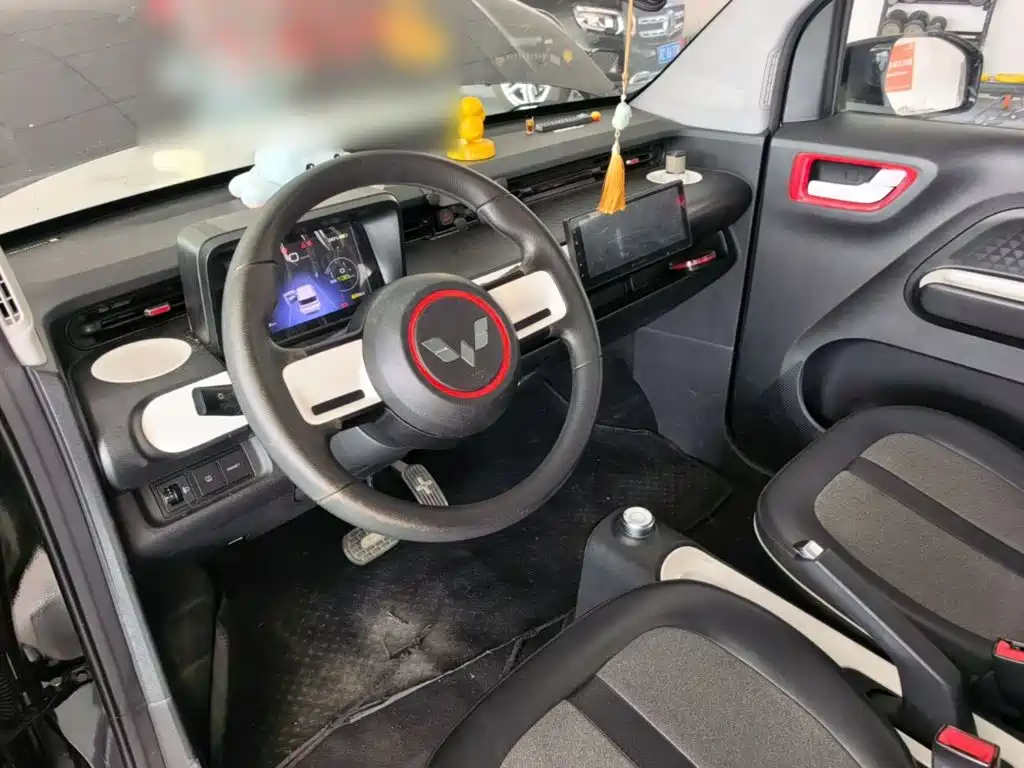 Wuling MINIEV — миниатюра 10