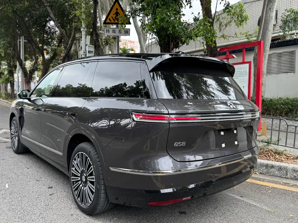 NIO ES8 2026 мест Executive Luxury