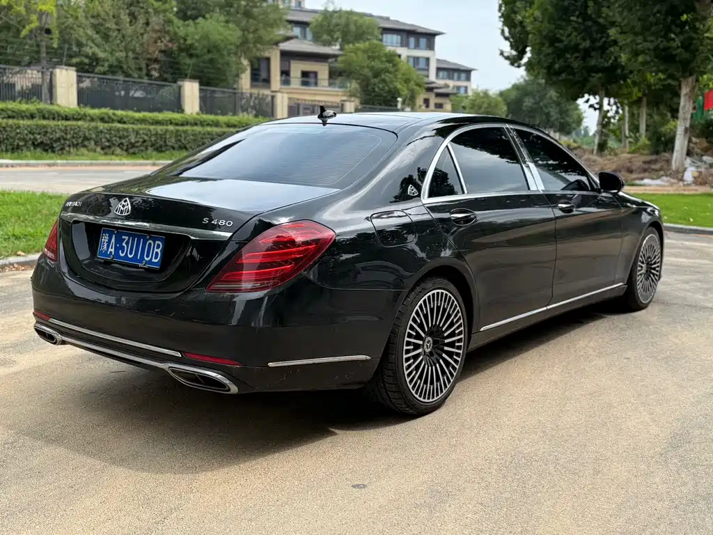 Mercedes-Benz S-Class — миниатюра 7