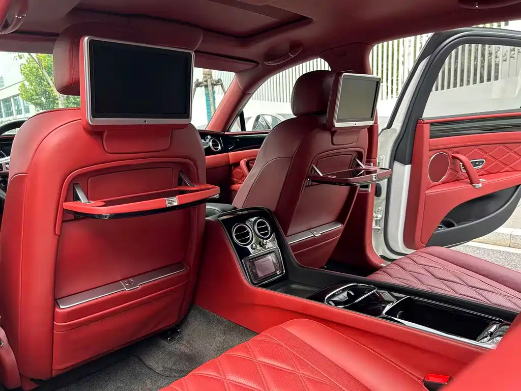Bentley Flying Spur — миниатюра 7