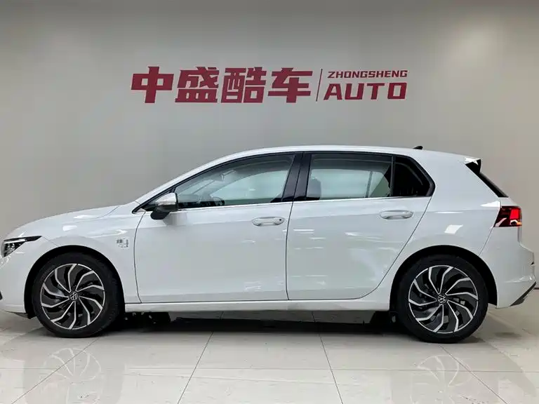 Volkswagen Golf 2023 280TSI DSG Pro