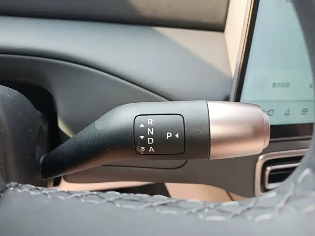 Li Auto Li MEGA — миниатюра 14