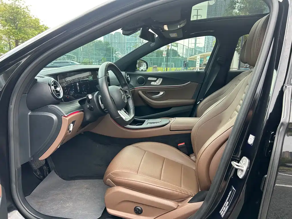 Mercedes-Benz E-Class — миниатюра 5