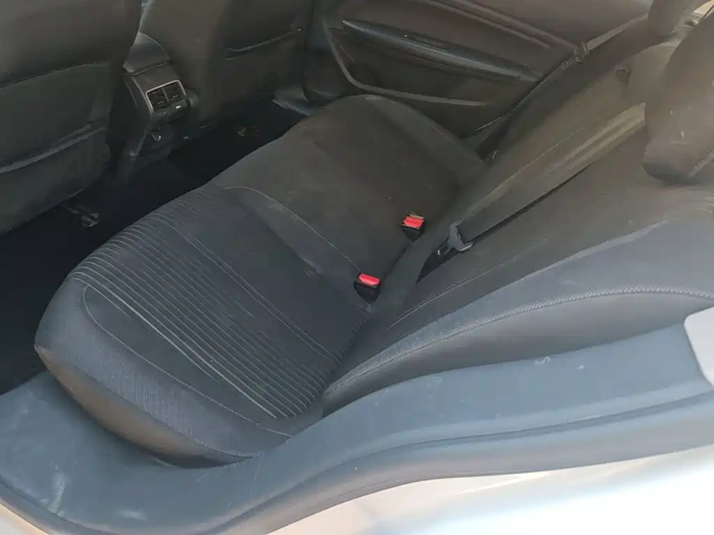 Peugeot 408 — миниатюра 17