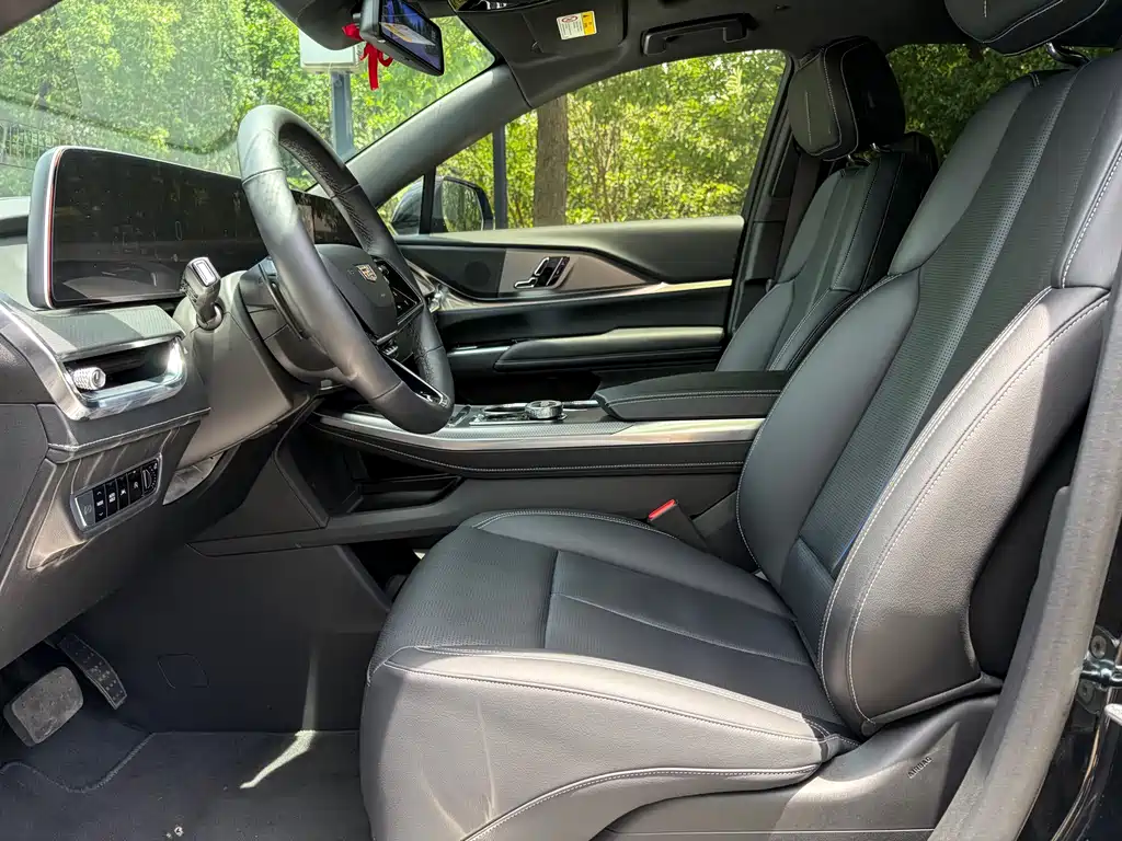 Cadillac XT5 2025 2.0T Luxury