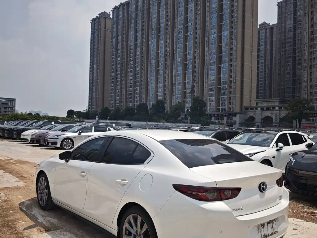 Mazda 3 Axela — миниатюра 12