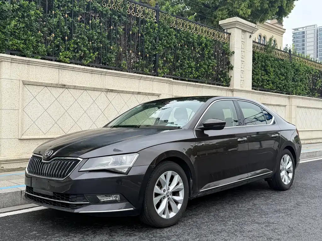 Skoda Superb 2019
