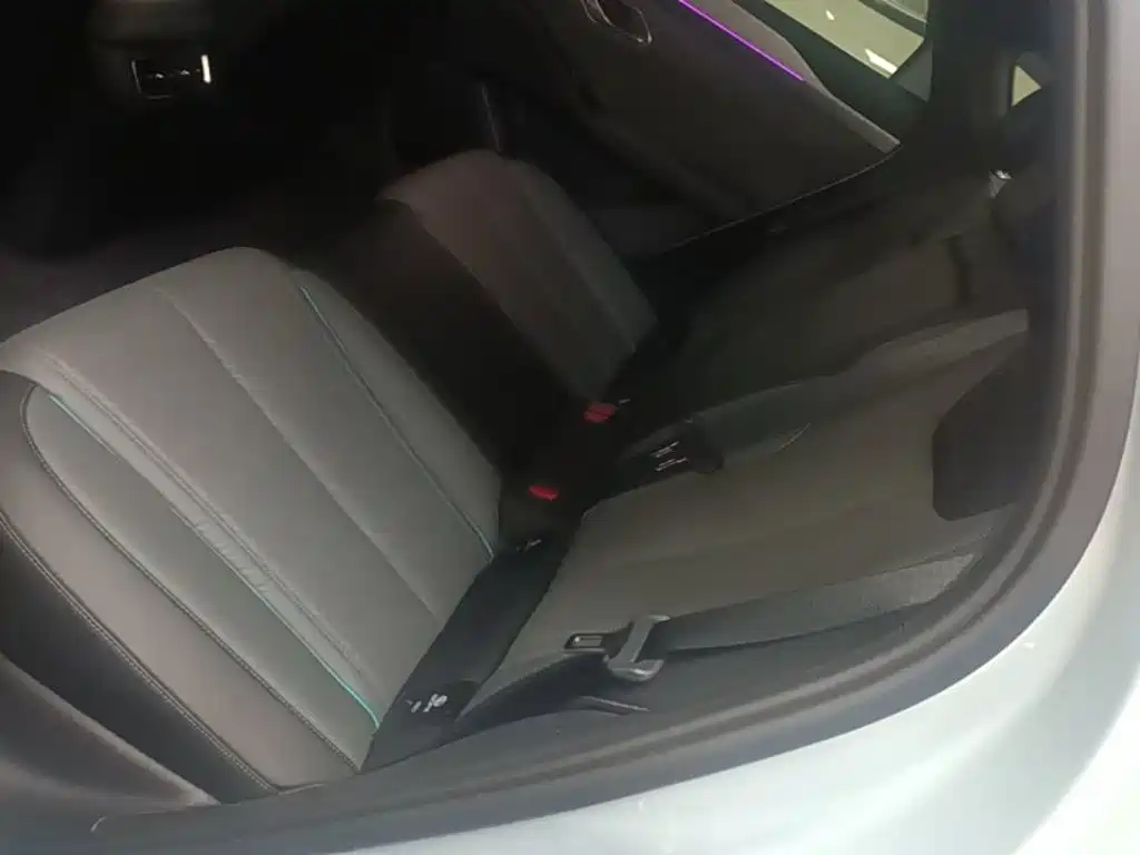 BYD Qin L — миниатюра 17