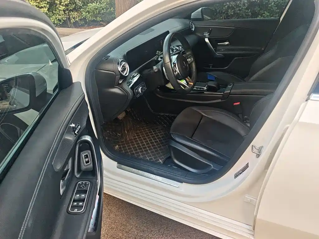Mercedes-Benz A-Class — миниатюра 17