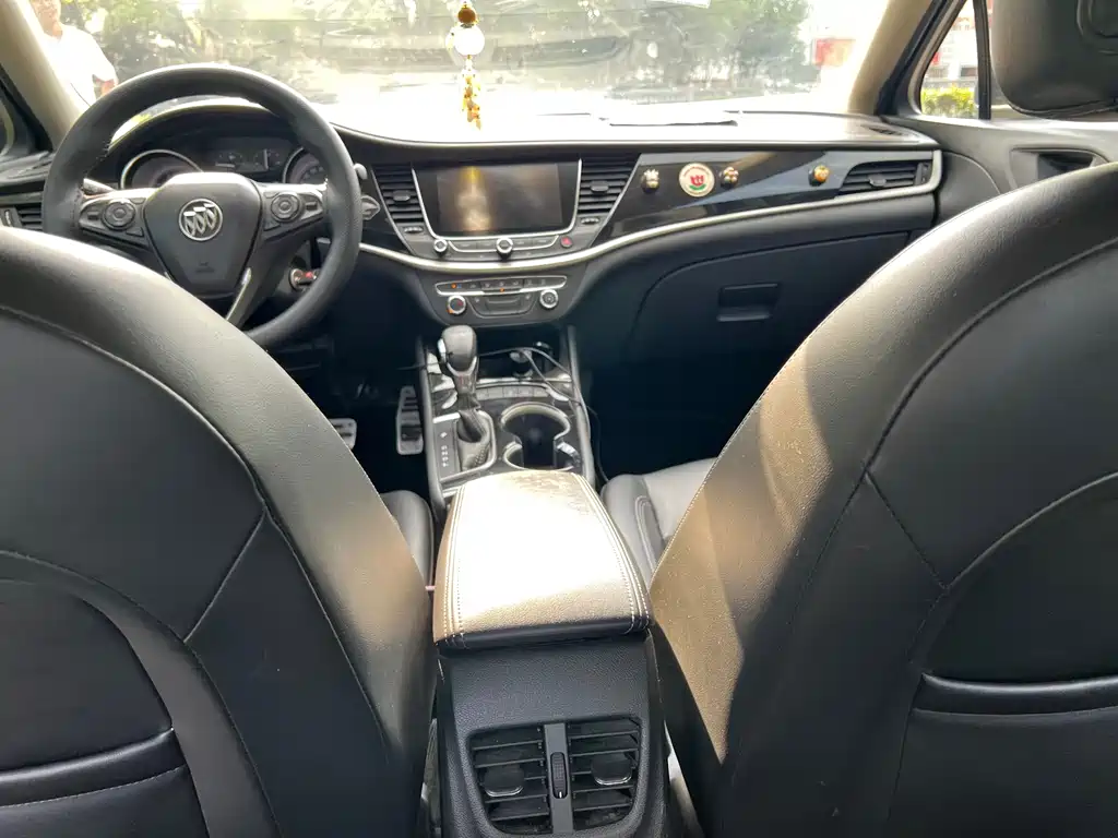 Buick Verano — миниатюра 13