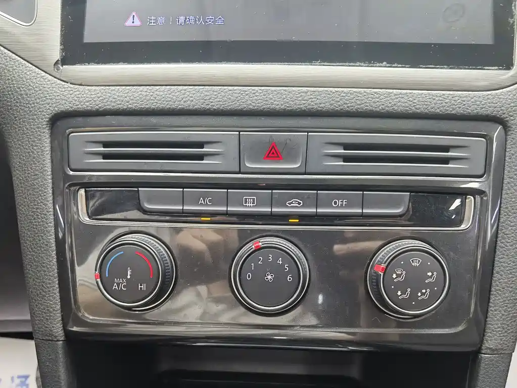 Volkswagen Golf Sportsvan — миниатюра 12