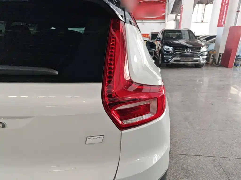 Volvo XC40 NEV — миниатюра 8