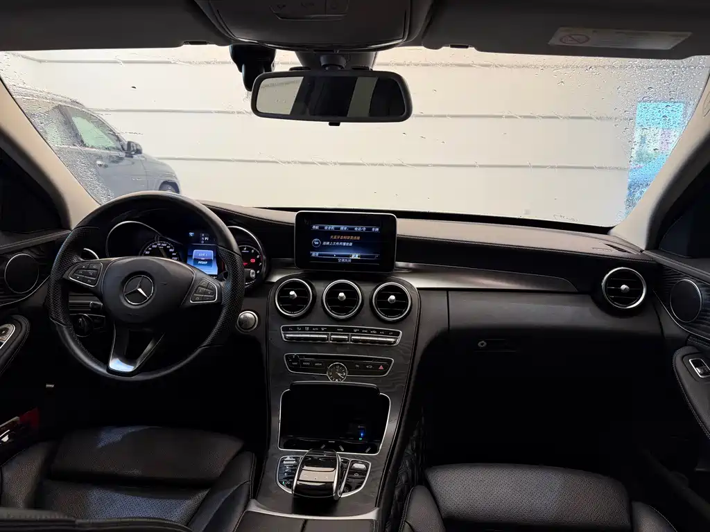 Mercedes-Benz C-Class — миниатюра 12