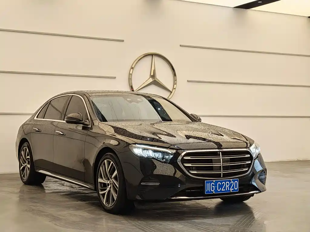 Mercedes-Benz E-Class — миниатюра 3