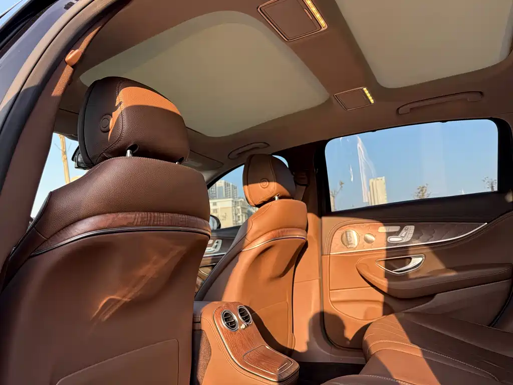 MERCEDES-BENZ E CLASS