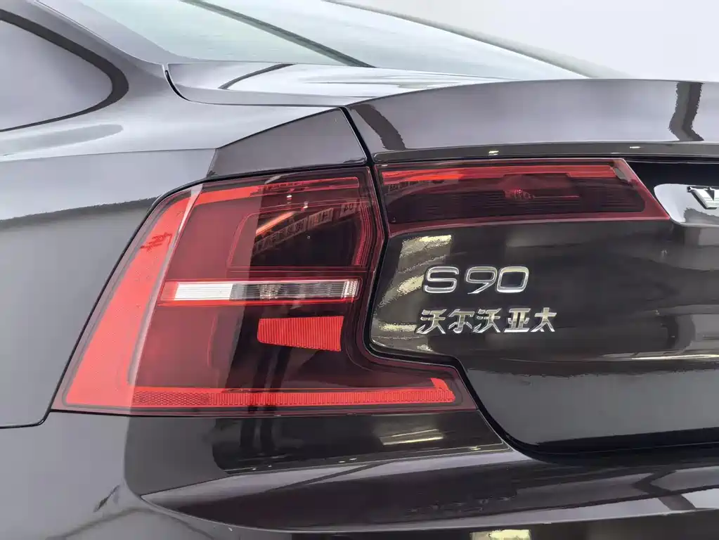 Volvo S90 — миниатюра 28