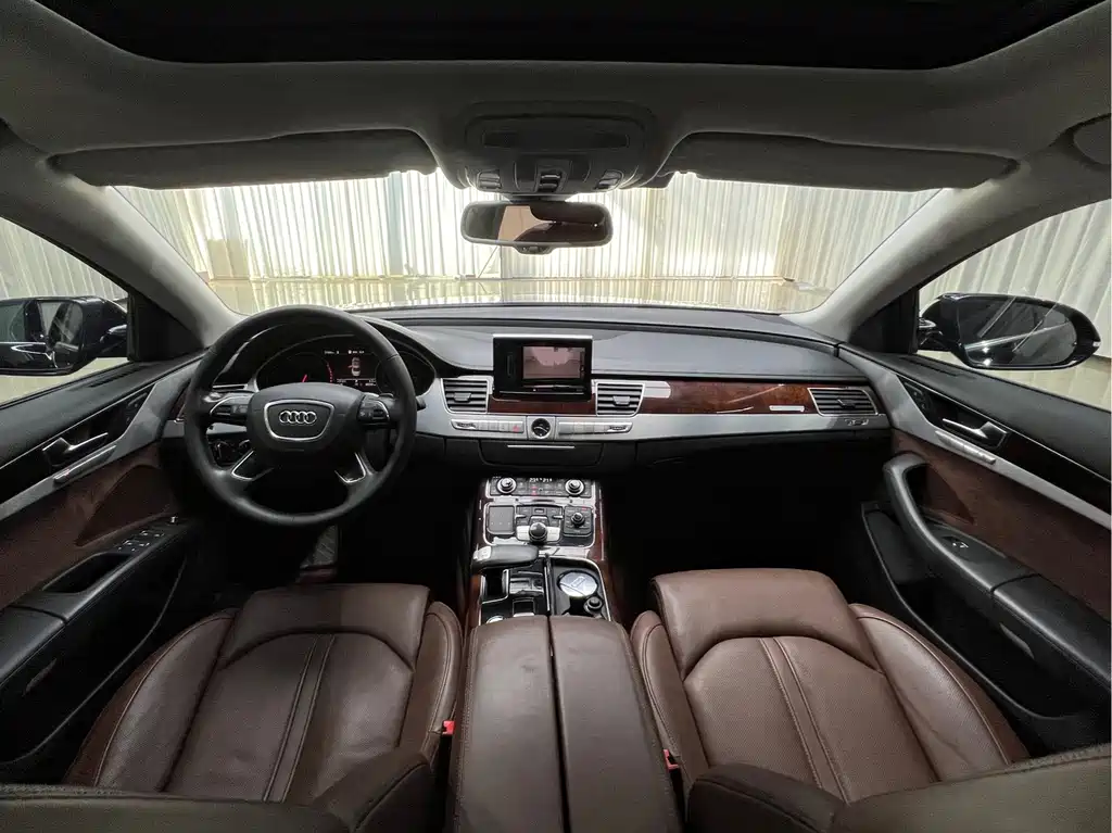 Audi A8 — миниатюра 12