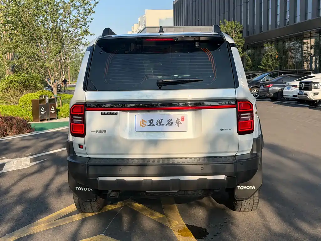 Toyota Land Cruiser Prado 2025 2.4T WX 5 мест
