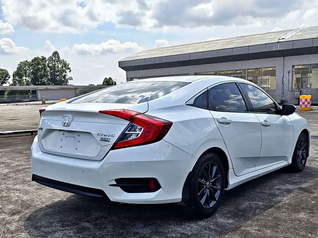 Honda Civic — миниатюра 13