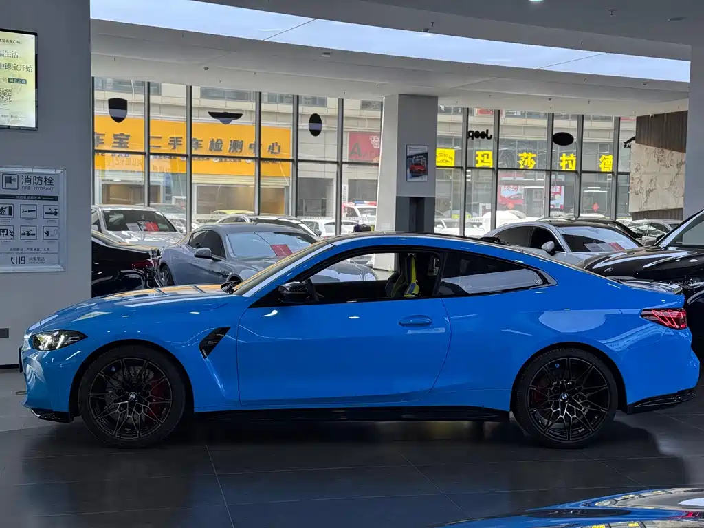 BMW M4 — миниатюра 3