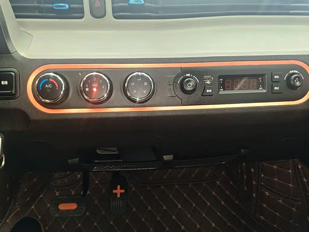 Wuling MINIEV — миниатюра 13