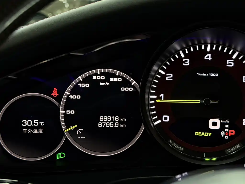 Porsche Panamera Hybrid — миниатюра 14