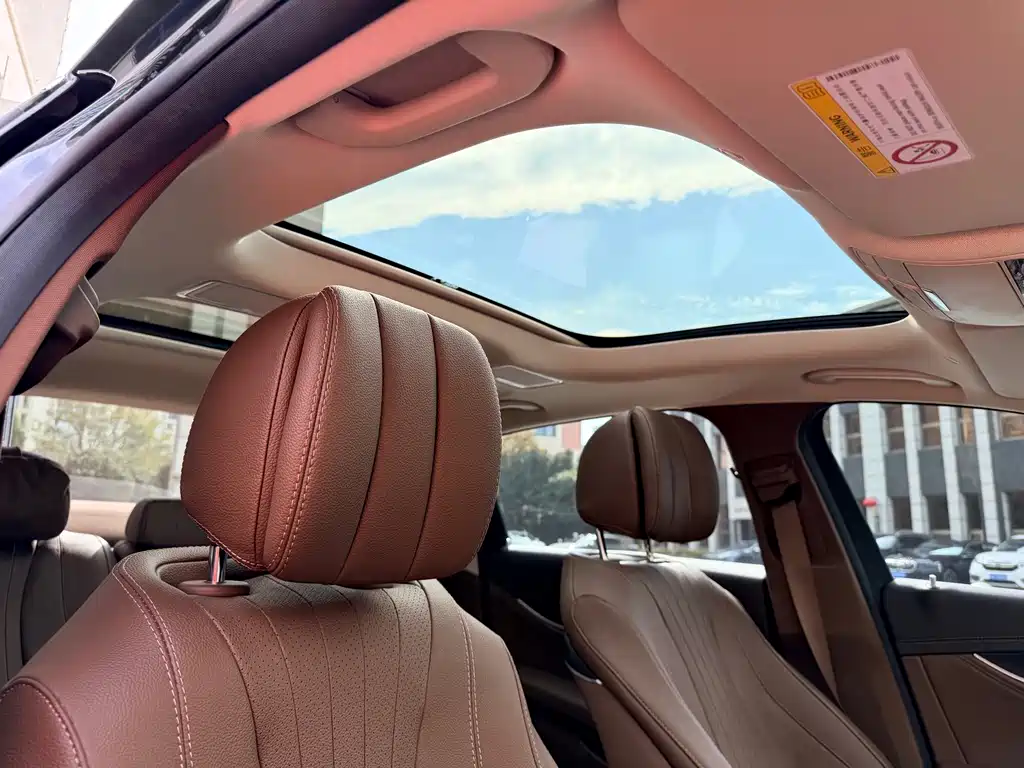 MERCEDES-BENZ E CLASS