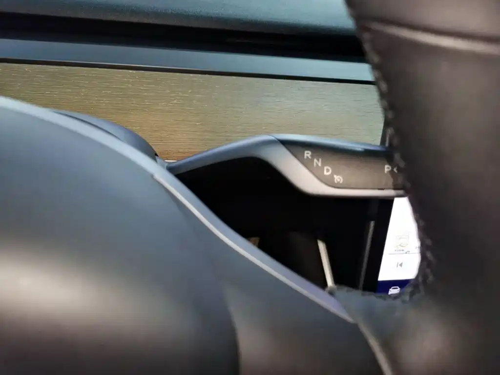 Tesla Model 3 — миниатюра 14