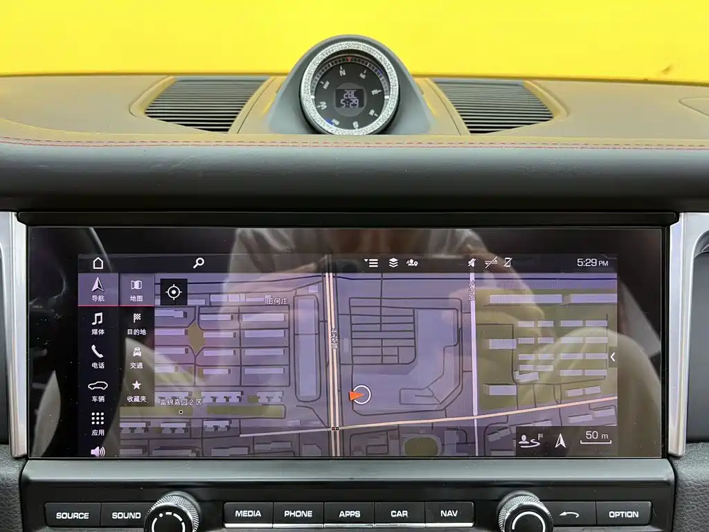 Porsche Macan — миниатюра 29