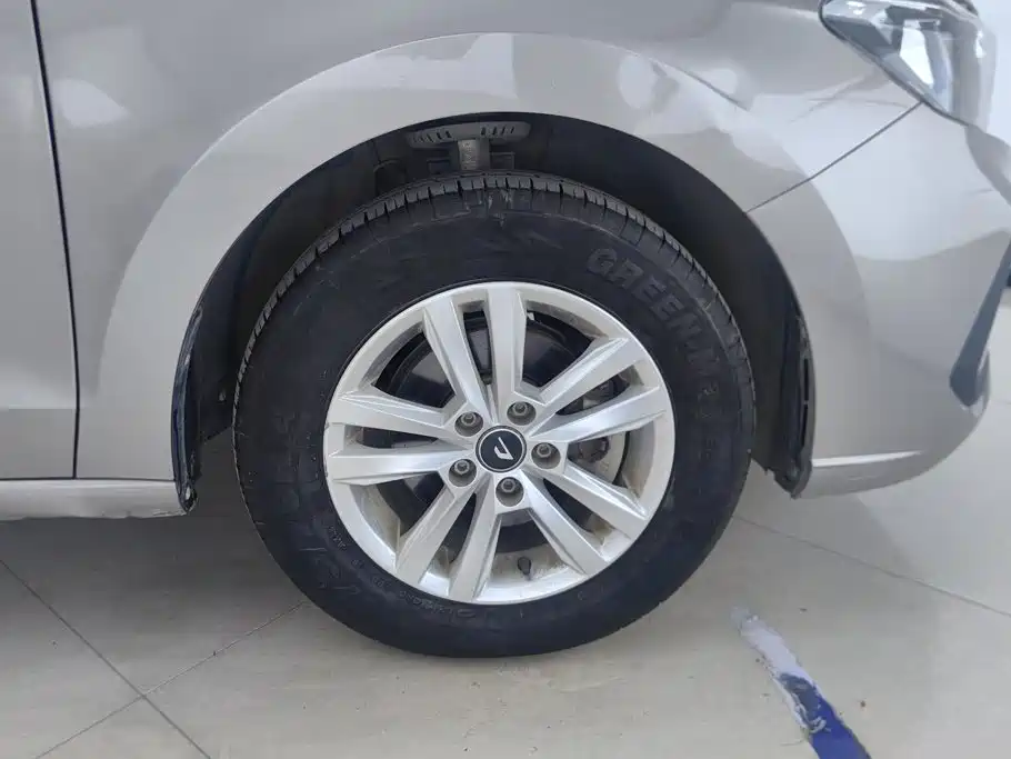 Jetta VA3 — миниатюра 6