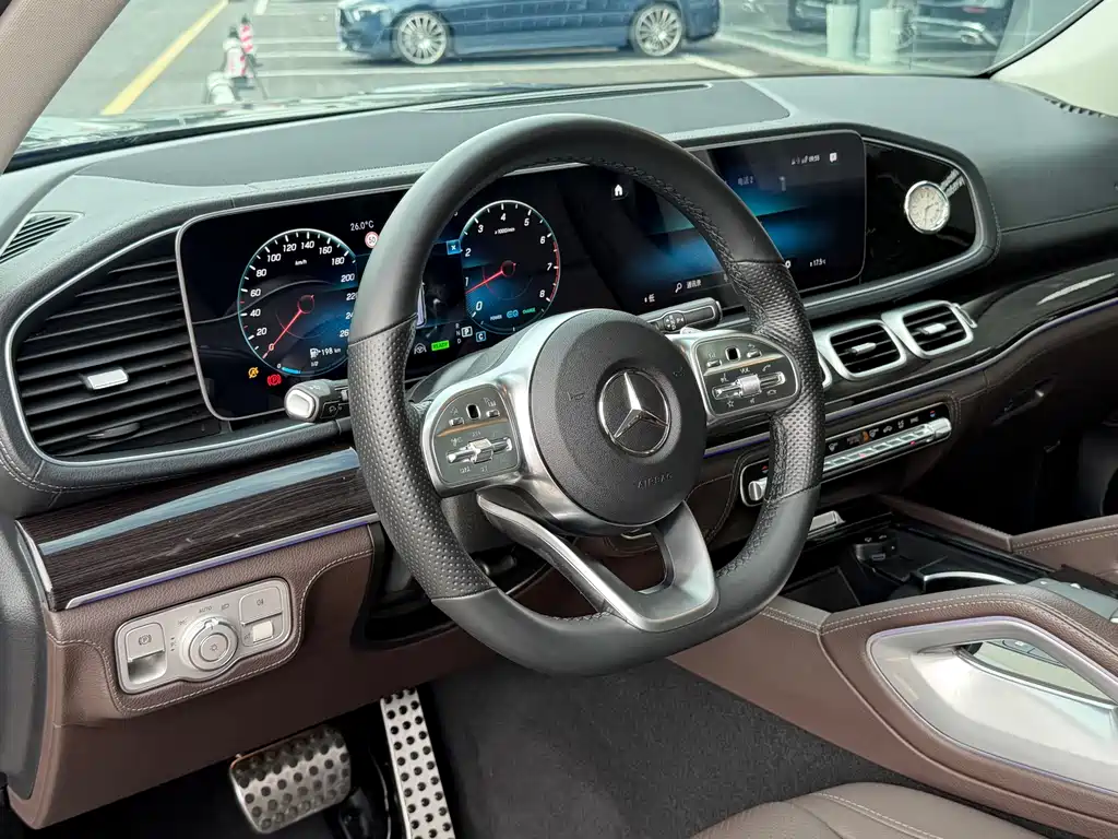 MERCEDES-BENZ  GLS