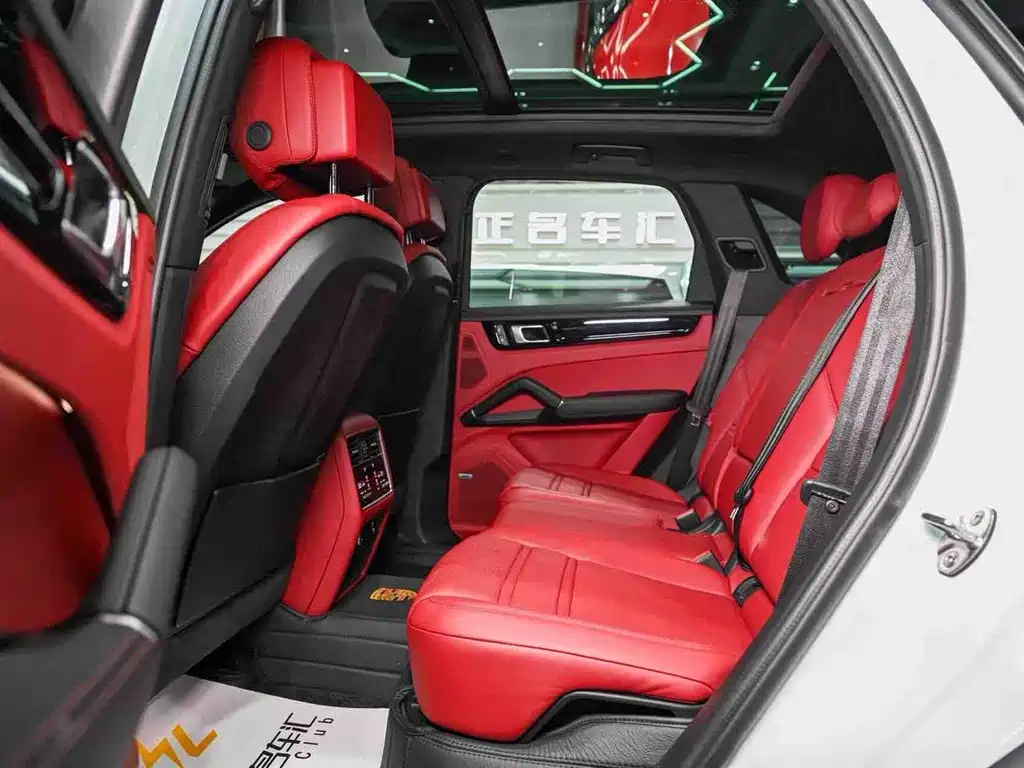 Porsche Cayenne — миниатюра 8