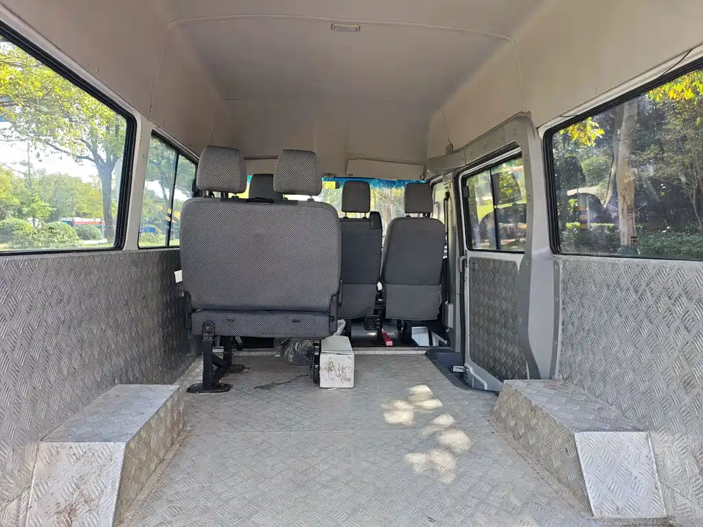 IVECO Daily — миниатюра 12