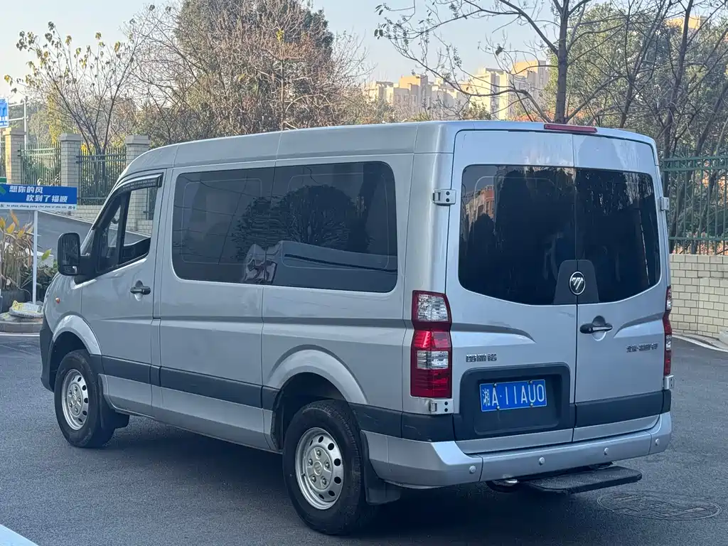 FOTON TUANO