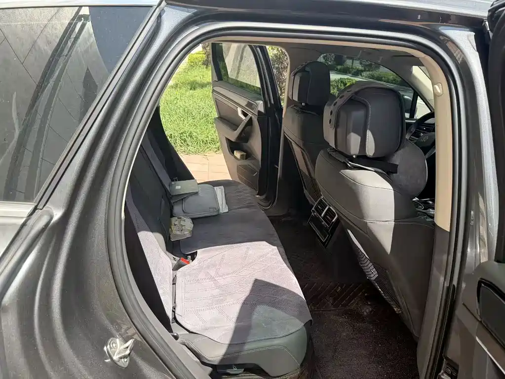 Volkswagen Touareg — миниатюра 5