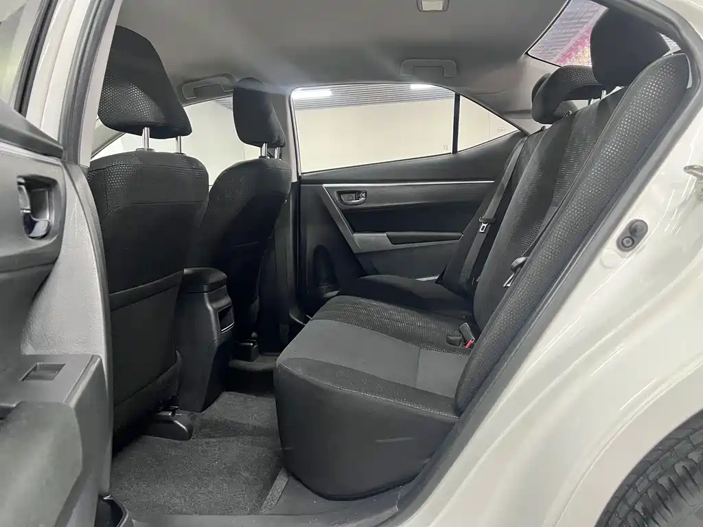 Toyota Corolla — миниатюра 8