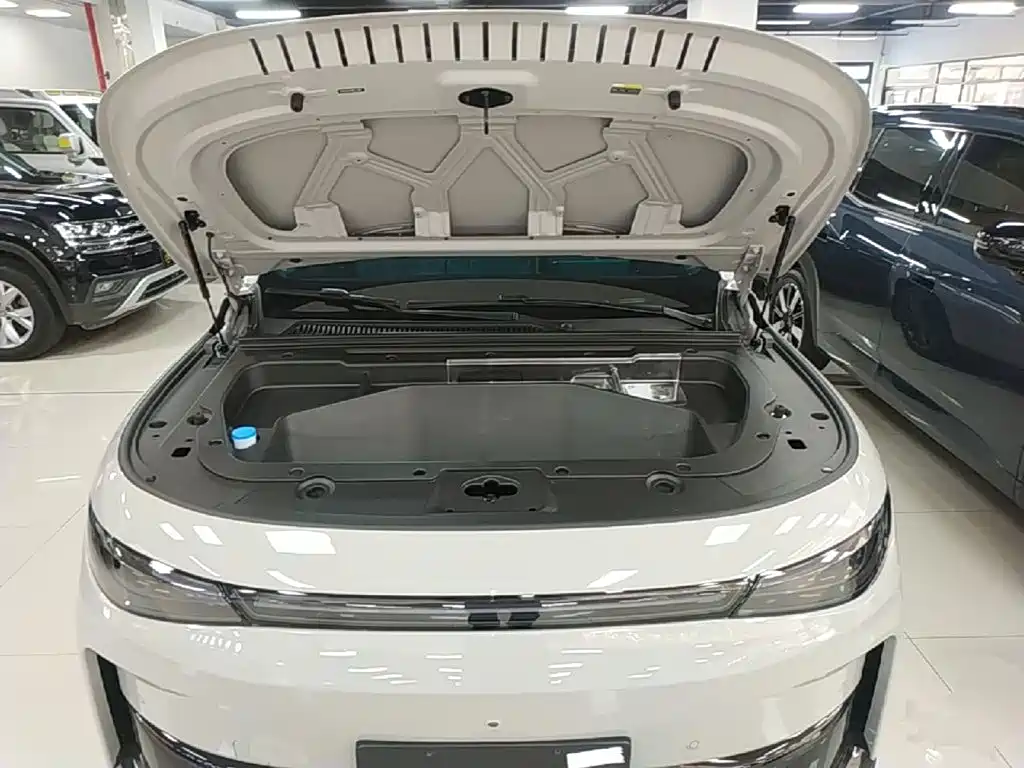 Leapmotor Leapmotor C10 — миниатюра 20