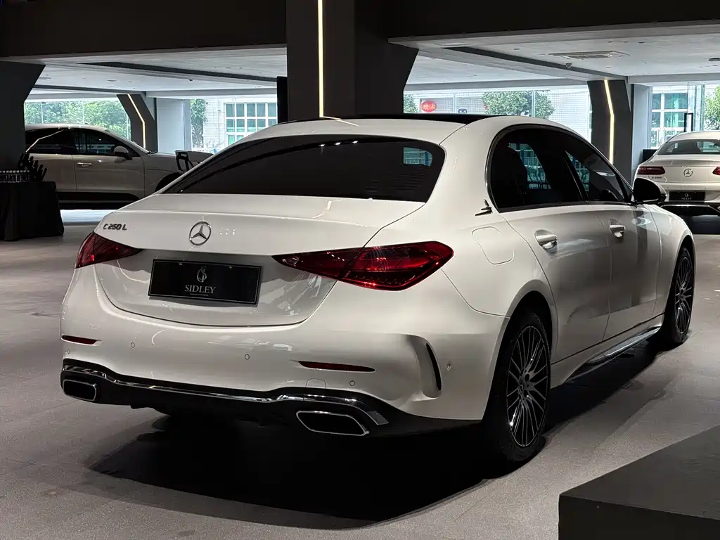 Mercedes-Benz C-Class — миниатюра 7