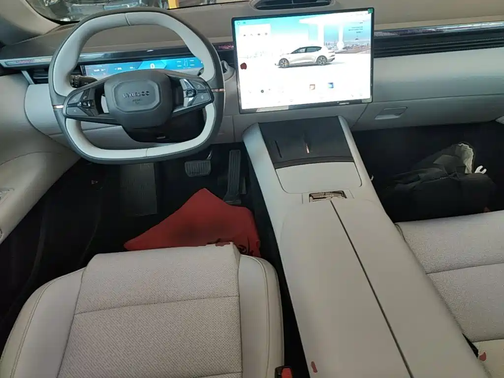 Lynk & Co Z10 — миниатюра 10