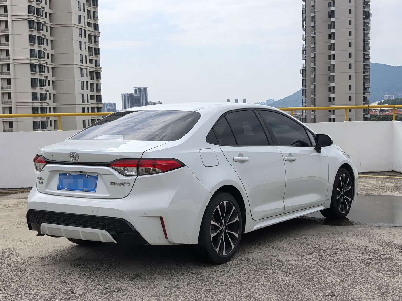 Toyota Levin 1.2 л 2021 г. Белый, пробег 50000 км