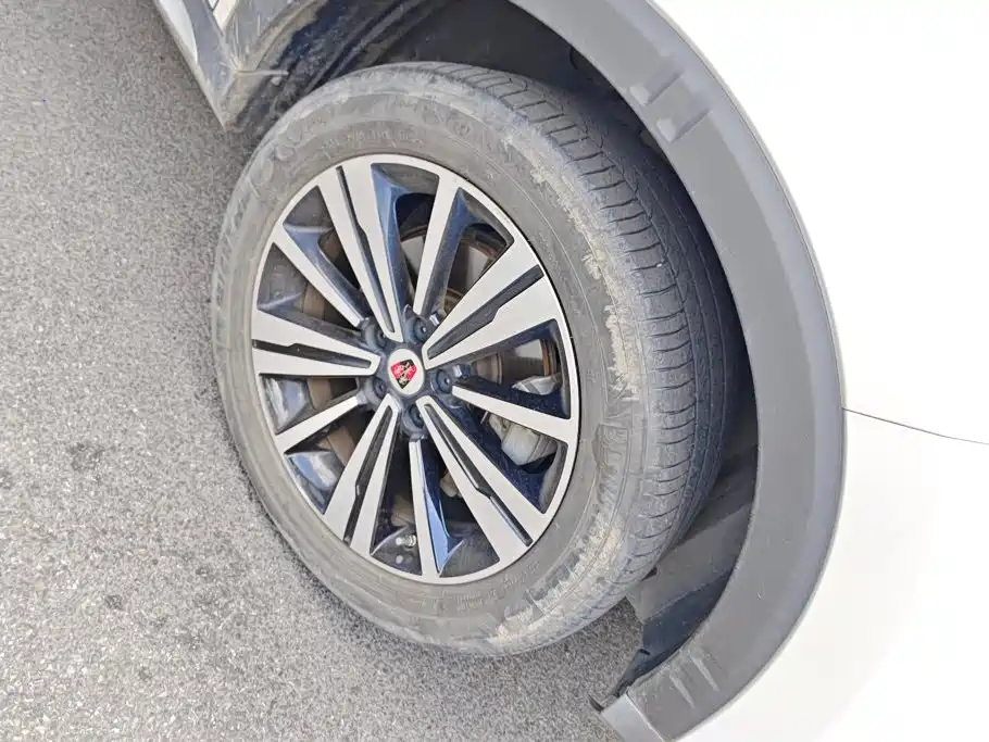Roewe RX5 New Energy — миниатюра 6