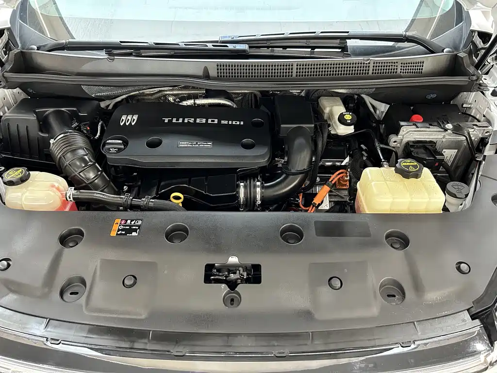 Buick GL8 Hybrid — миниатюра 9
