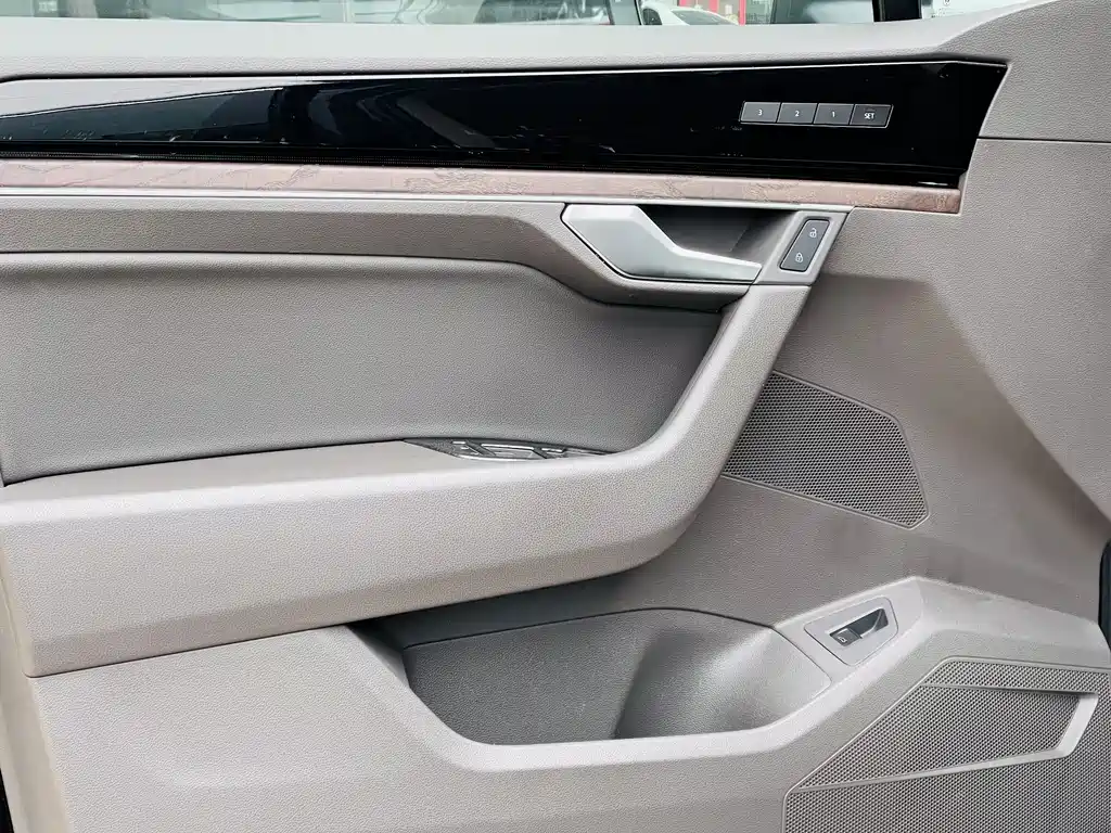 Volkswagen Touareg 2021 3.0TSI Sport